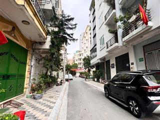 Chính chủ bán nhà phân lô vip nhất cầu giấy dt 97m2/ 4t. mt 8,5m. giá 36,5 tỷ  ngõ to hơn phố