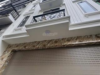 Chính chủ bán nhà lạc long quân  nhà mới  dtsd 50m2/ 8t thang máy. giá nhỉnh 22 tỷ, cách mp 30m