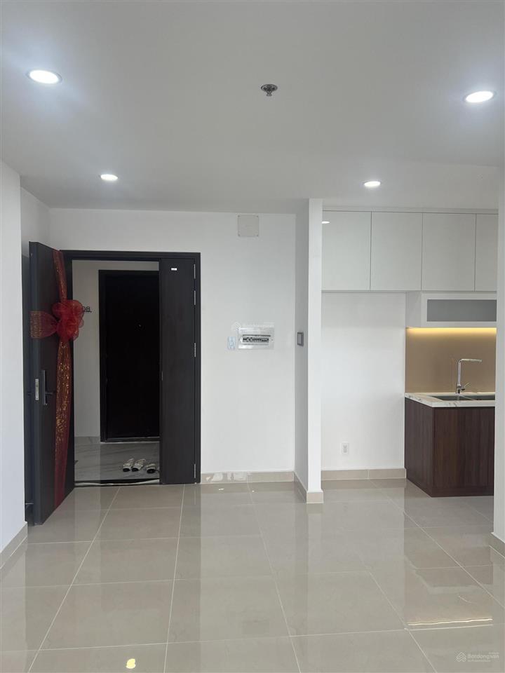 Duy nhất 1 căn góc 72.9m2 view đông nam, mã 09 bán gấp 3 tỷ 500 phú đông sky garden,  0938 895 ***