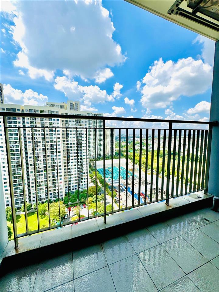 Cần bán 1pn+ rainbow có sổ hồng view hồ bơi lầu cao giá 2.15 tỉ