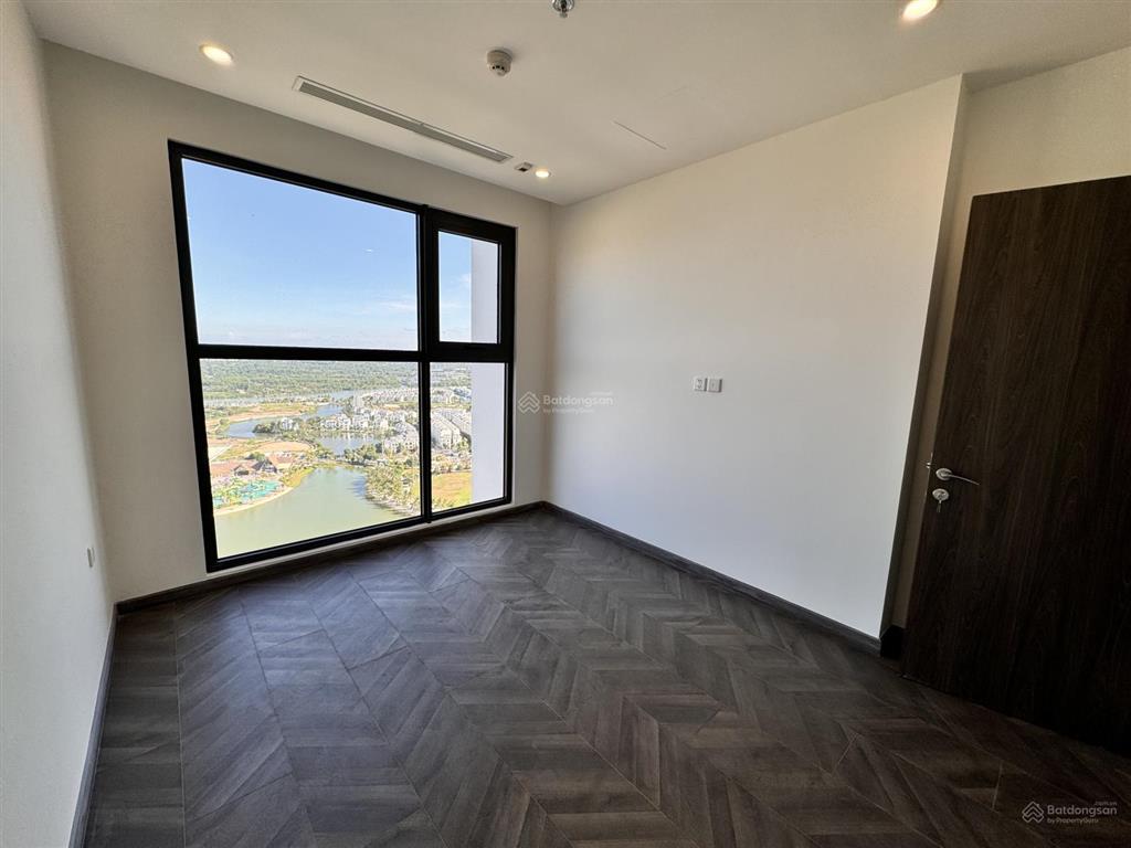 Chính chủ cần bán 2 phòng ngủ beverly be3 79m2 view công viên 36ha giá 6,5 tỉ