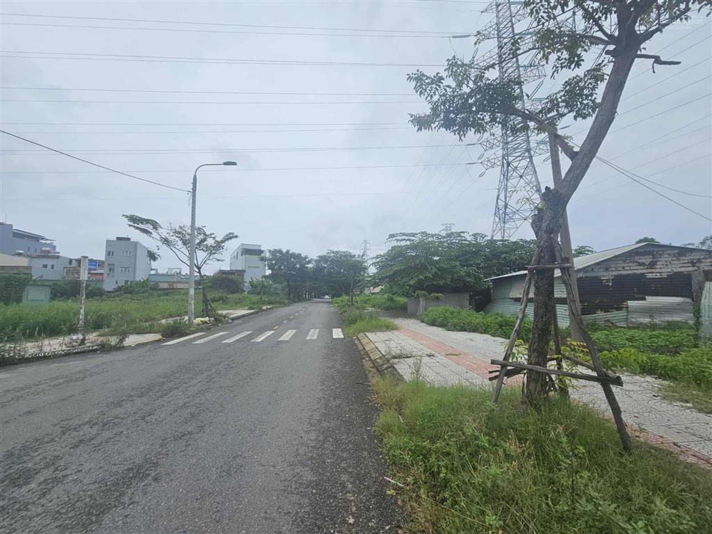 Bán lô gốc biệt thự đường nguyễn đình thi, gần nguyễn phước lan