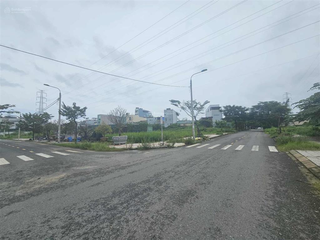 Bán lô gốc biệt thự đường nguyễn đình thi, gần nguyễn phước lan