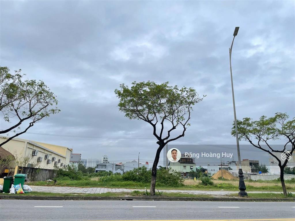 Bán gần 1000m2 đất tmdv đường trường sa, gần bãi tắm tân trà