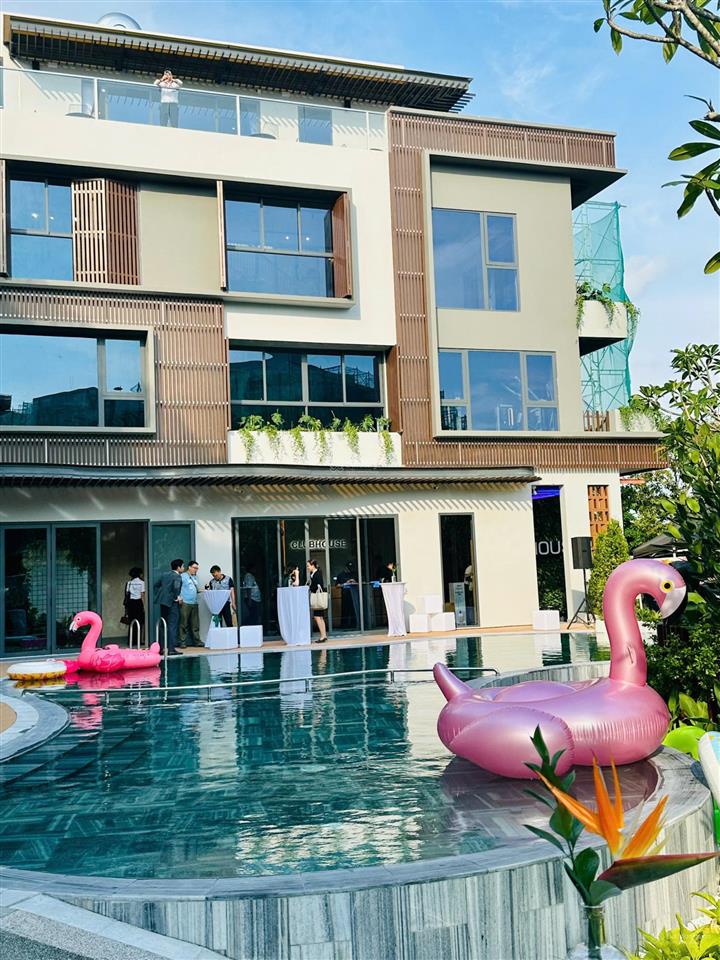 Cần bán căn góc diện tích nhỏ 85m2 giá 7,3 tỷ.  0919 147 *** xuân chân