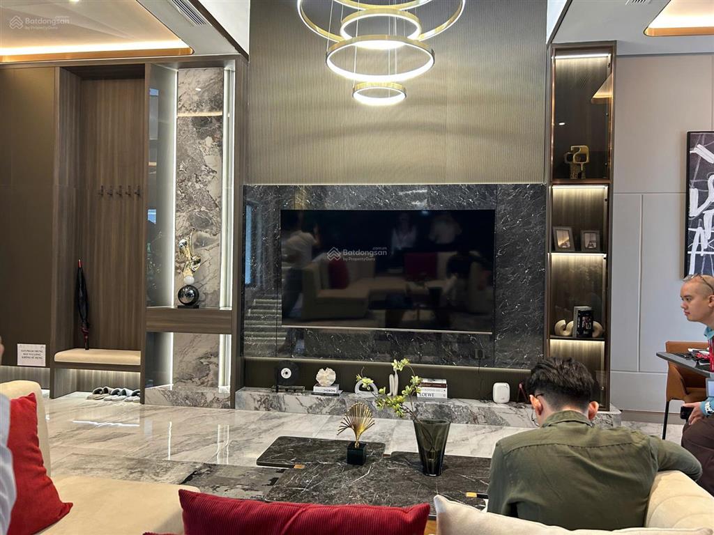 Cần bán căn góc diện tích nhỏ 85m2 giá 7,3 tỷ.  0919 147 *** xuân chân