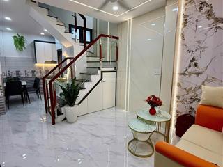 Nhà đẹpvị trí tốtgiá ngontặng nội thấtquang trung p11 gò vấpcạnh công an quận và coop mart