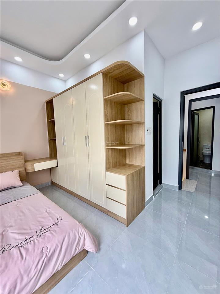 Nhà rẻ ngang rộng  trần cao  mới tặng nội thất  hẻm thoáng đường số 51  phạm văn chiêu 3,850tỷ