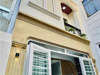 Nhà diện tích lớn ngang hiếm 3 không gian ngủ kèm sân để xe lớn siêu đẹp đường nguyễn văn khối
