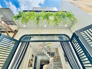 Nhà rẻ  đẹp  đúc cứng  tặng nội thất  đủ công năngđường phan huy ích  rất gần siêu thị emart