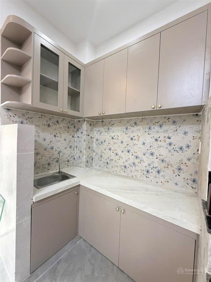 3.15 tỷ  không lộ giới  không quy hoạch  3 tầng  2 pn  đường ht06  gần hiệp thành city