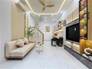 3 tầng lầu đúc cứng cáp gần dương quảng hàm tặng nội thất  gần các đại học lê đức thọ