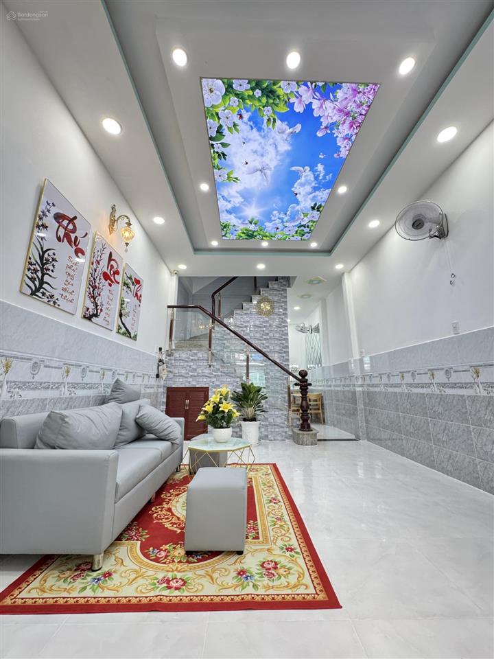 Nhà ngon  diện tích to  ngang rộng  đ. phạm văn chiêu  đường số 5  hoàn công đầy đủ  3 phòng