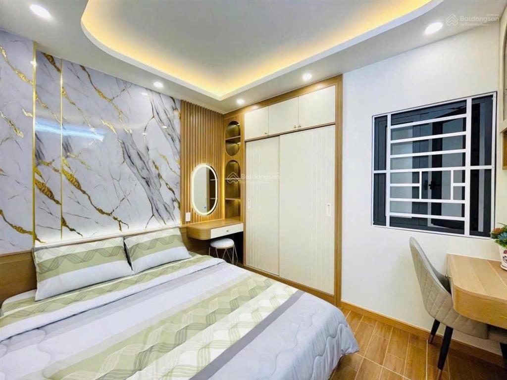 Nhà xây mới 4 tầng tặng nội thất sịn 4 phòng ngủ đg phạm văn chiêu rẻ  nhiều tiện ích gần nhà