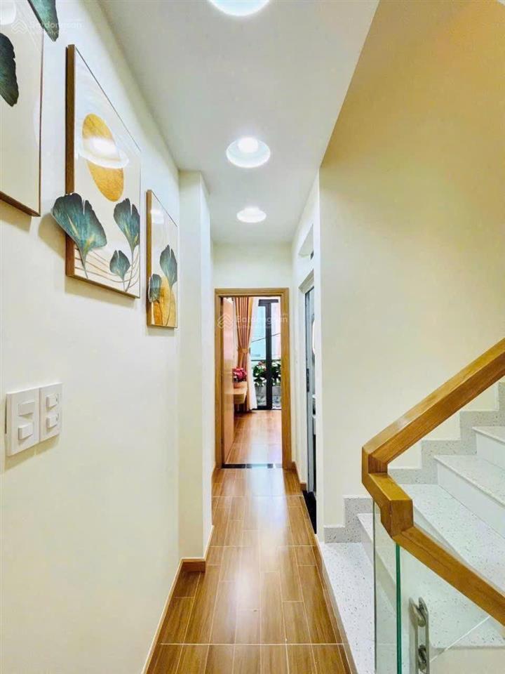 Nhà xây mới 4 tầng tặng nội thất sịn 4 phòng ngủ đg phạm văn chiêu rẻ  nhiều tiện ích gần nhà