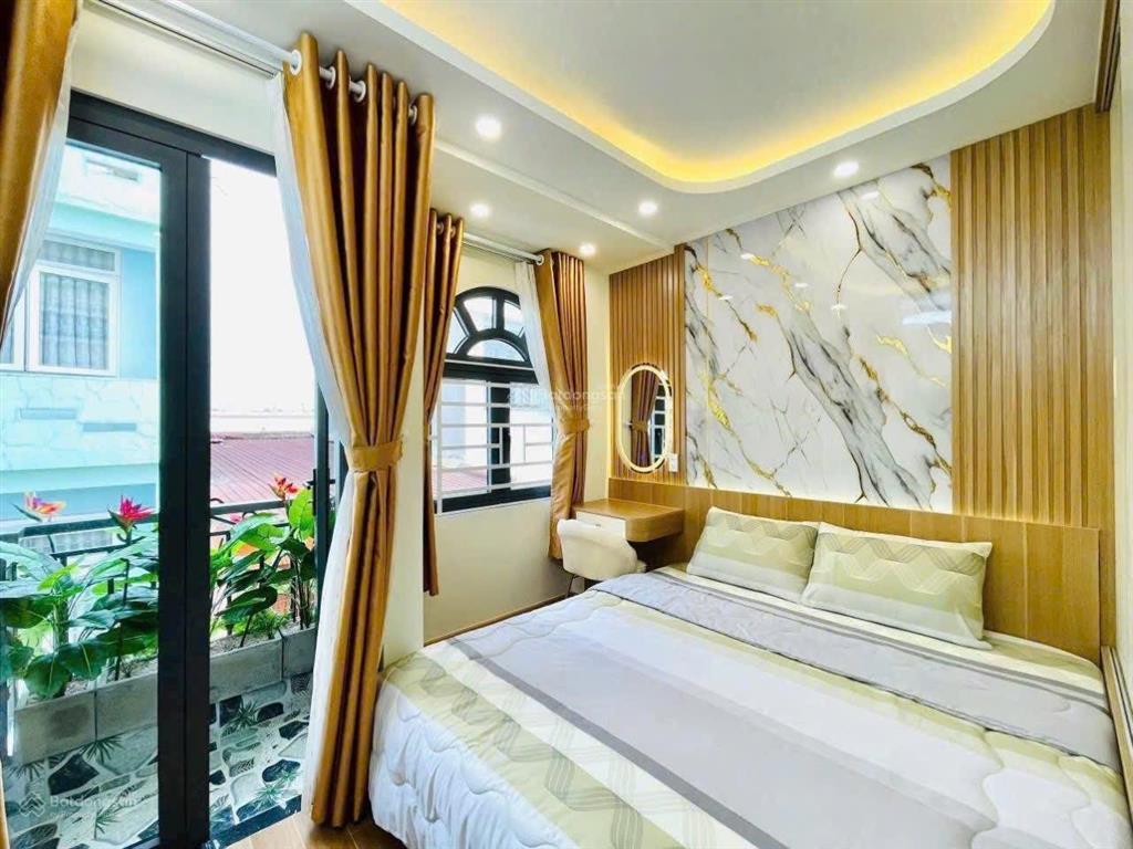 Nhà xây mới 4 tầng tặng nội thất sịn 4 phòng ngủ đg phạm văn chiêu rẻ  nhiều tiện ích gần nhà