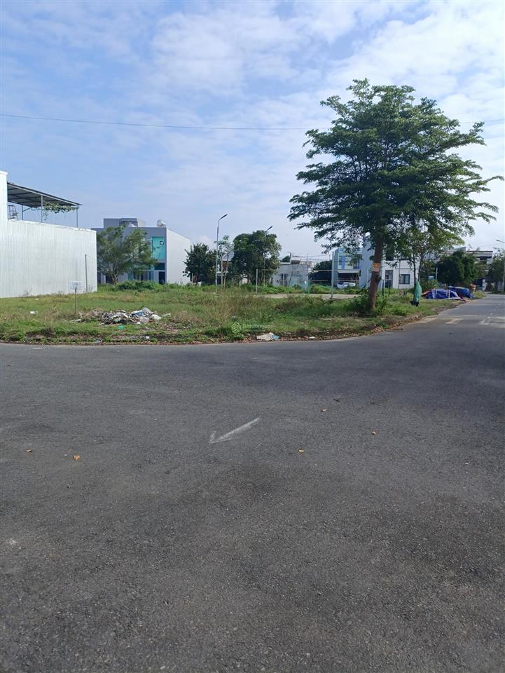 Lô góc 3 mặt tiền ngã 4 kdt ngân câu ngân giang điện ngọc