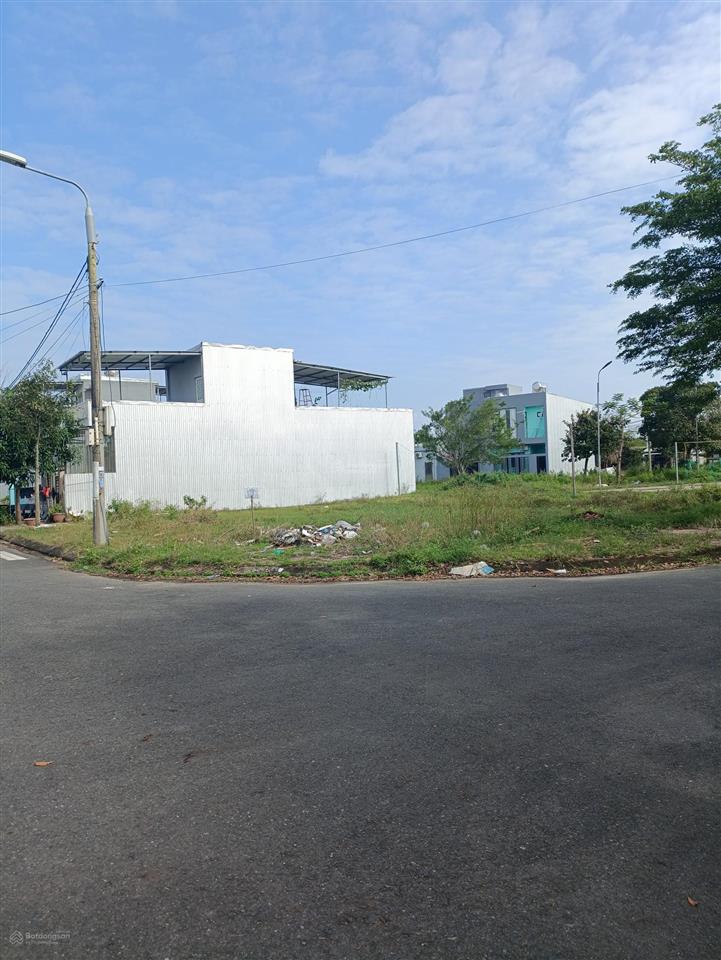 Lô góc 3 mặt tiền ngã 4 kdt ngân câu ngân giang điện ngọc