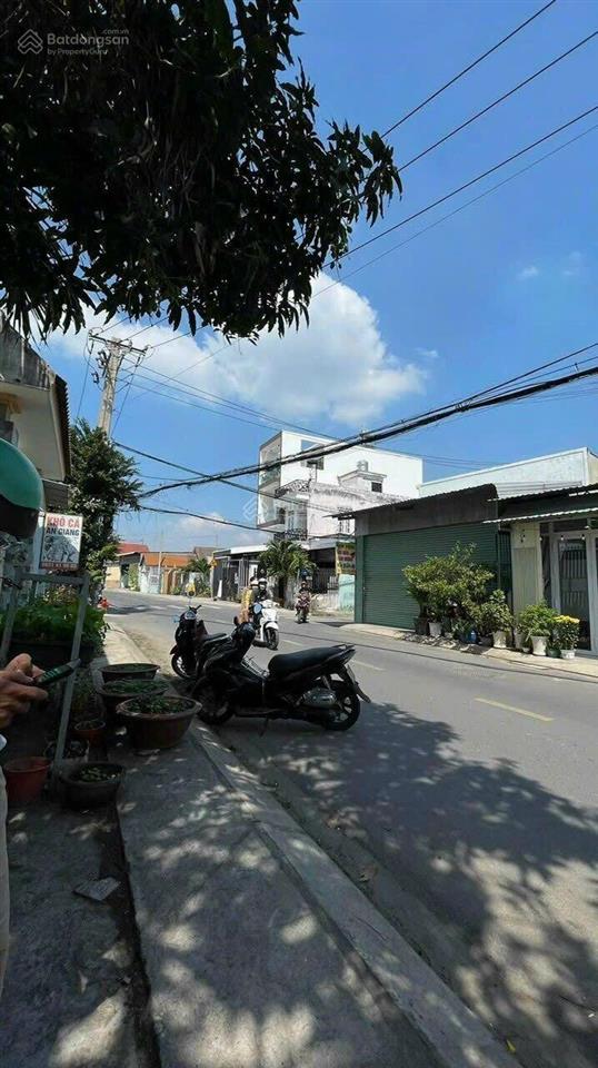 Bán nhà cấp 4 mặt đường nhựa sau chợ xuân thới thượng tổng diện tích đất 610m2, giá 15tỷ8