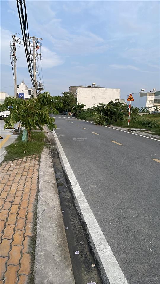 Bán lô đất 5x24m giá 5tỷ7 tân xuân ấp mới 1 tô ký vào 200m đối diện trạm sạc