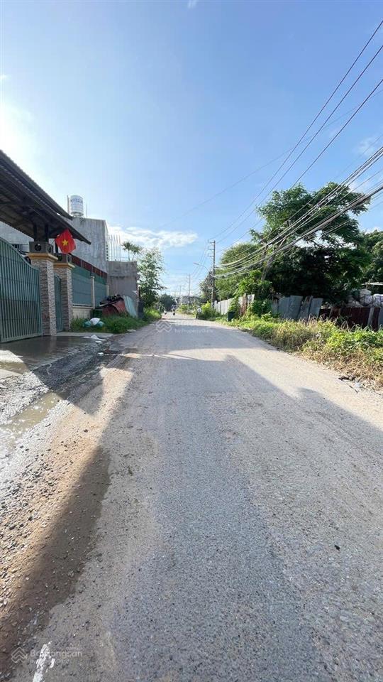 Bán xưởng 2000m2 giá 36 tỷ đường đông thạnh 8 hóc môn