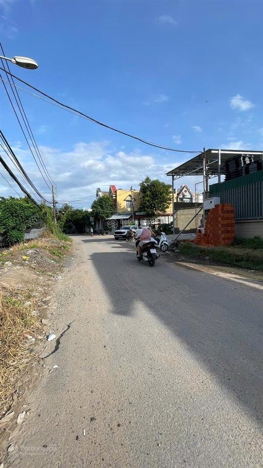 Bán xưởng 2000m2 giá 36 tỷ đường đông thạnh 8 hóc môn