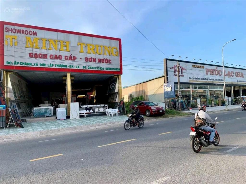 Bán gấp 11,715m2 giá 5tr/1m2 đất mặt tiền 823 đức hoà long an