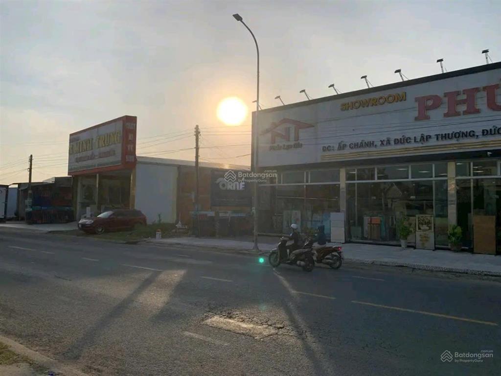 Bán gấp 11,715m2 giá 5tr/1m2 đất mặt tiền 823 đức hoà long an