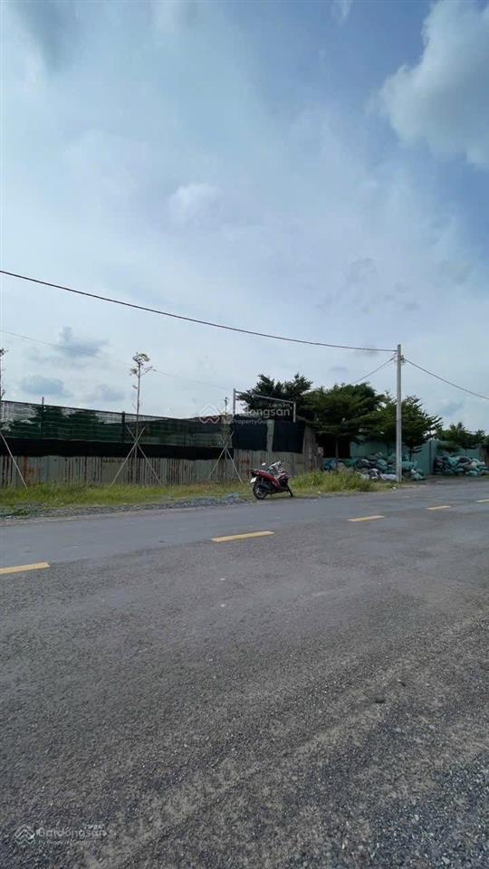 Bán gấp 1950m2 đất mặt tiền kênh t  1 xã bà điểm hóc môn, giá 8,5tr/1m2