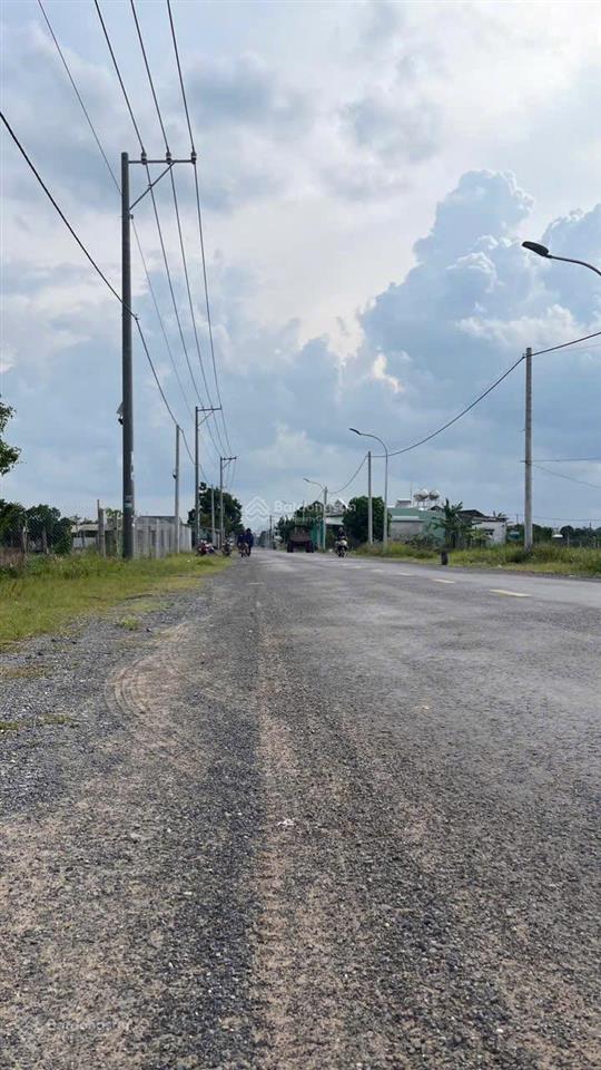 Bán gấp 1950m2 đất mặt tiền kênh t  1 xã bà điểm hóc môn, giá 8,5tr/1m2