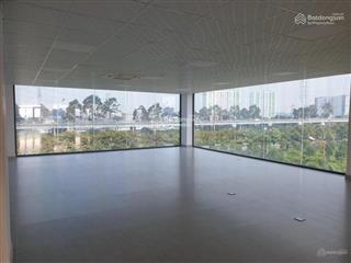 Cho thuê văn phòng view đẹp q9, cách ga metro 300m, mặt tiền song hành  võ nguyên giáp