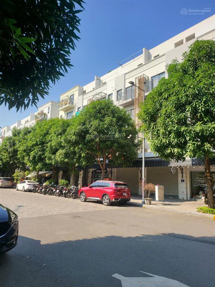 Cho thuê the manor central park. giá chỉ 11 triệu/th, miễn phí gửi xe