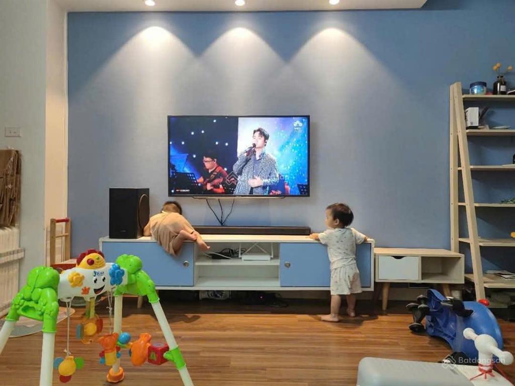 Duy nhất! chính chủ bán gấp căn góc 2pn, 2vs, 65m2 giá 4,x tỷ tòa sdu 143 trần phú, hà đông. sổ đỏ