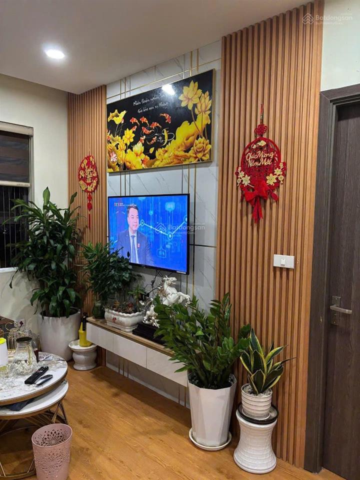 Chính chủ bán gấp 2pn, 50m2 giá nhỉnh 3,5 tỷ full nội thất cc hh2g xuân mai complex, hà đông. sổ đỏ