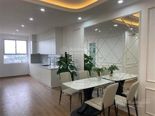 Chính chủ bán gấp căn 42m, 2pn, 1vs giá nhỉnh 2,4x tỷ tòa ct2 nam xa la, hà đông. full nội thất