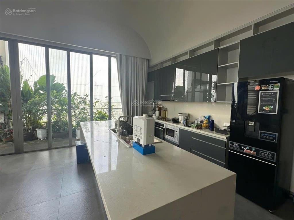 Bán penhouse có sổ tại river panorama, 210m2, giá 17 tỷ, tặng toàn bộ nội thất sang trọng, view đẹp