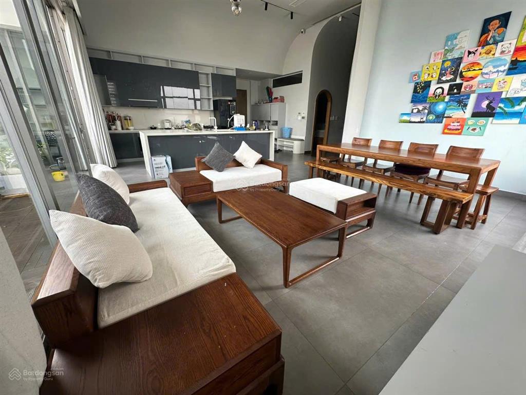Bán penhouse có sổ tại river panorama, 210m2, giá 17 tỷ, tặng toàn bộ nội thất sang trọng, view đẹp
