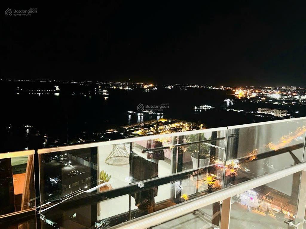 Cần bán căn hộ 55m2 view trực diện sông, tầng cao, c/c sky89, giá 4.160 tỷ, tặng full nội thất