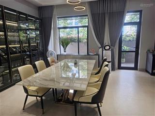 Cần bán gấp căn biệt thự 3.5 tầng nhìn vườn hoa nội thất hiện đại xịn xò tại khu hud trầu cau