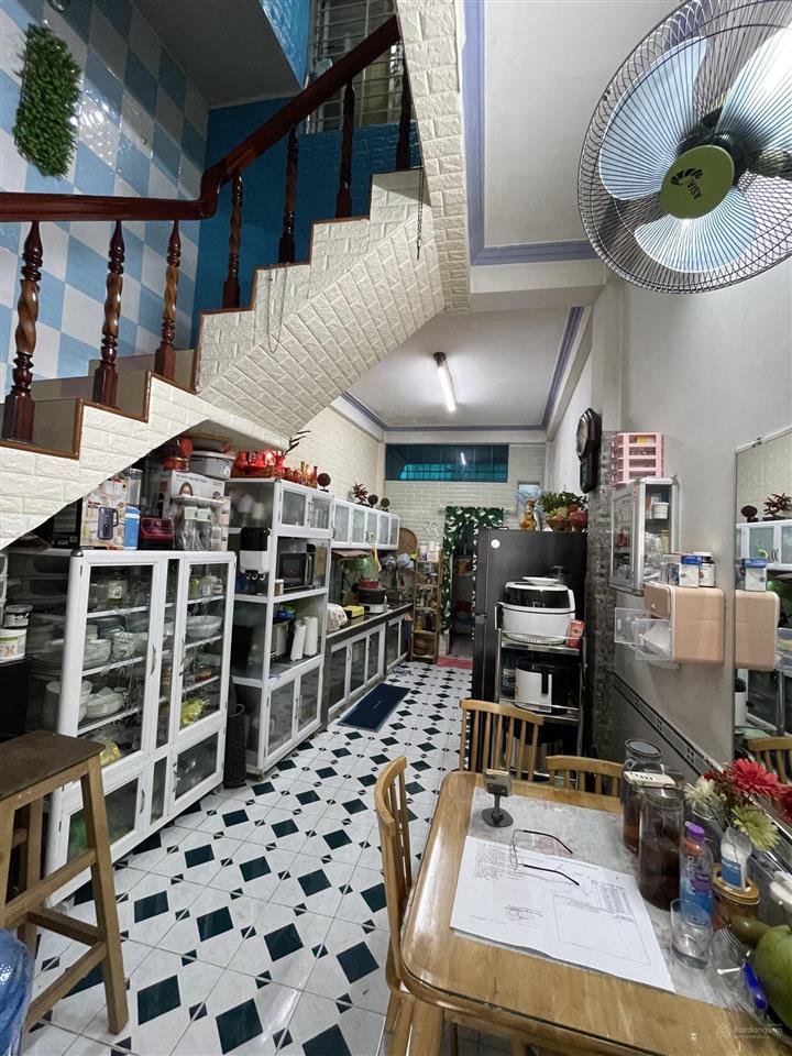 Bán nhà mặt đường trần bình trọng, nha trang, cạnh chợ xóm mới, giá 8 tỷ