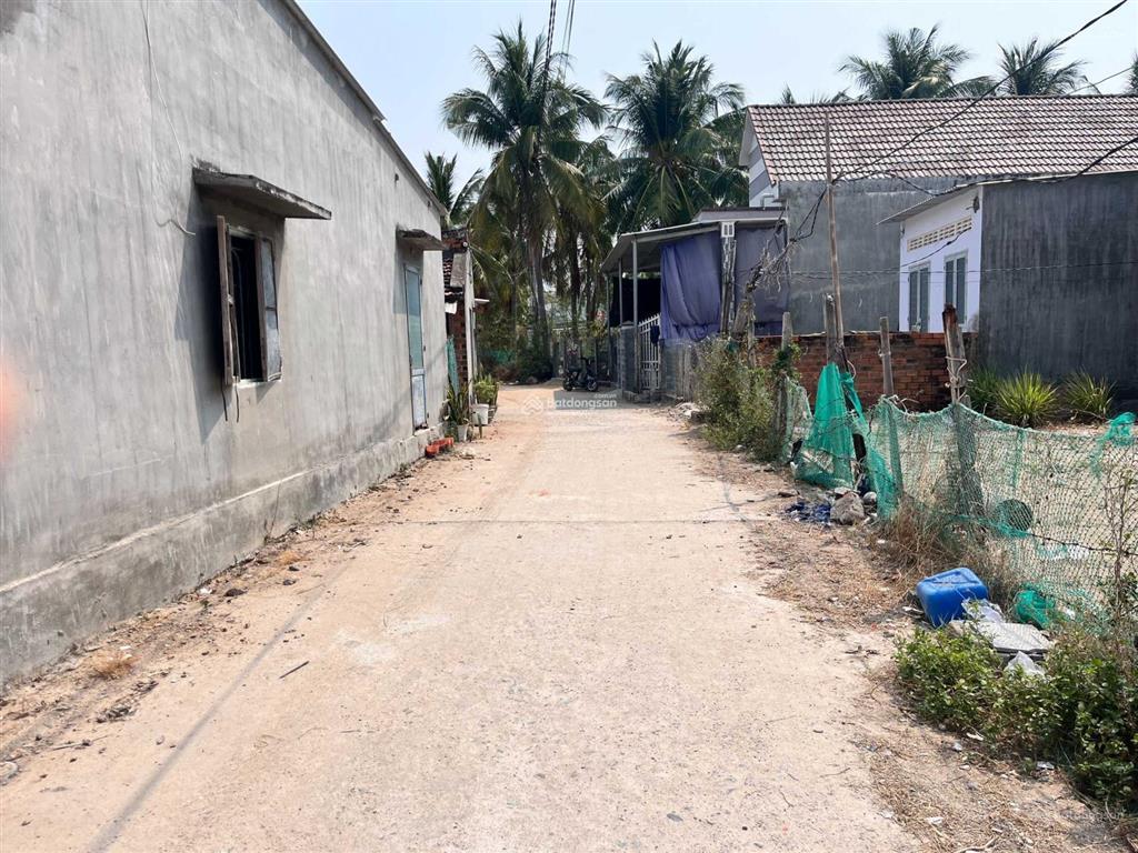 Bán nhà đẹp thôn xuân tự 2, vạn hưng, vạn ninh, cạnh biển, trường học giá cực rẻ