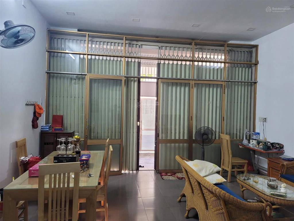 Bán nhà 4 tầng mặt tiền đường hương sơn. khu bàn cờ tp nha trang giá rẻ 6,5 tỷ