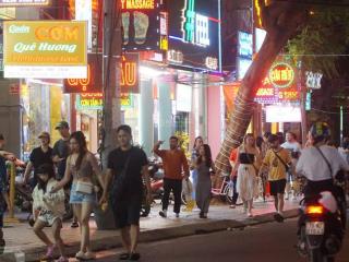 Bán nhà mặt tiền đường nguyễn thiện thuật, nha trang giá 26.22 tỷ.  0977 681 ***