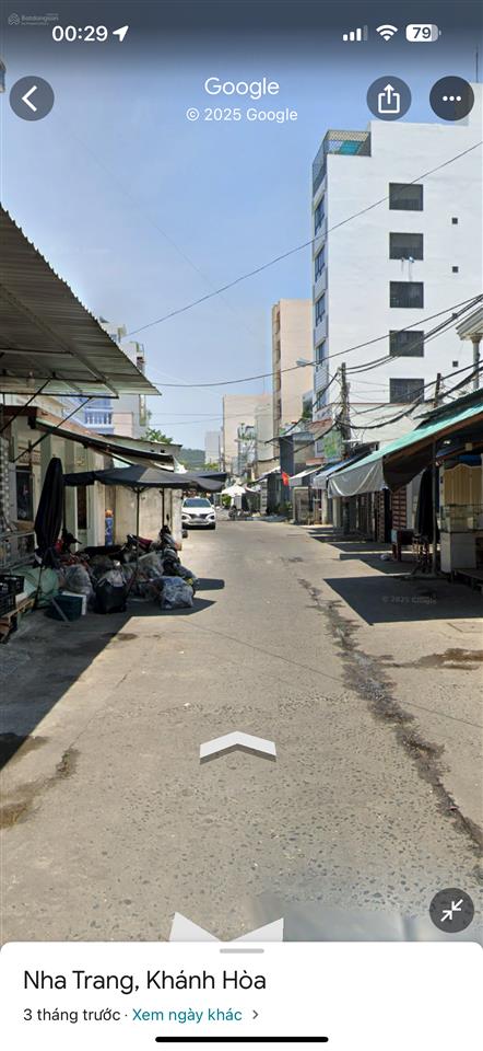 Bán nhà hẻm hoàng diệu, nha trang, cách biển 500m giá chỉ 100tr/m2.  0977 681 ***