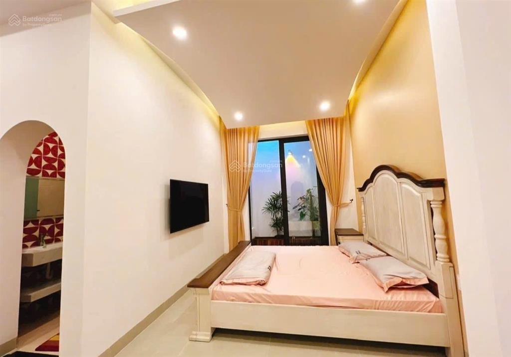 Bán toà căn hộ hẻm hùng vương, nha trang, cách chợ đêm 30m, cách biển 150m