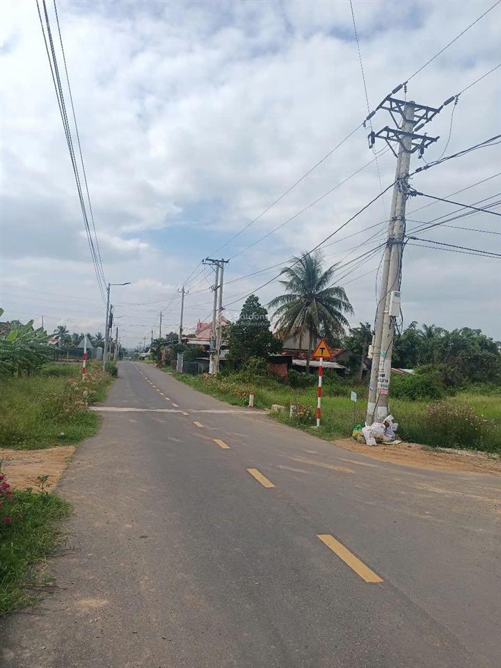 Siêu phẩm, bán lô góc đất đấu giá ở ninh an, ninh hoà, đường 10m giá 3,5tr/m