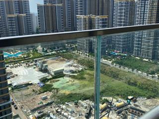 Cần bán căn studio vinhomes quận 9 view hồ bơi và quảng trường eagle