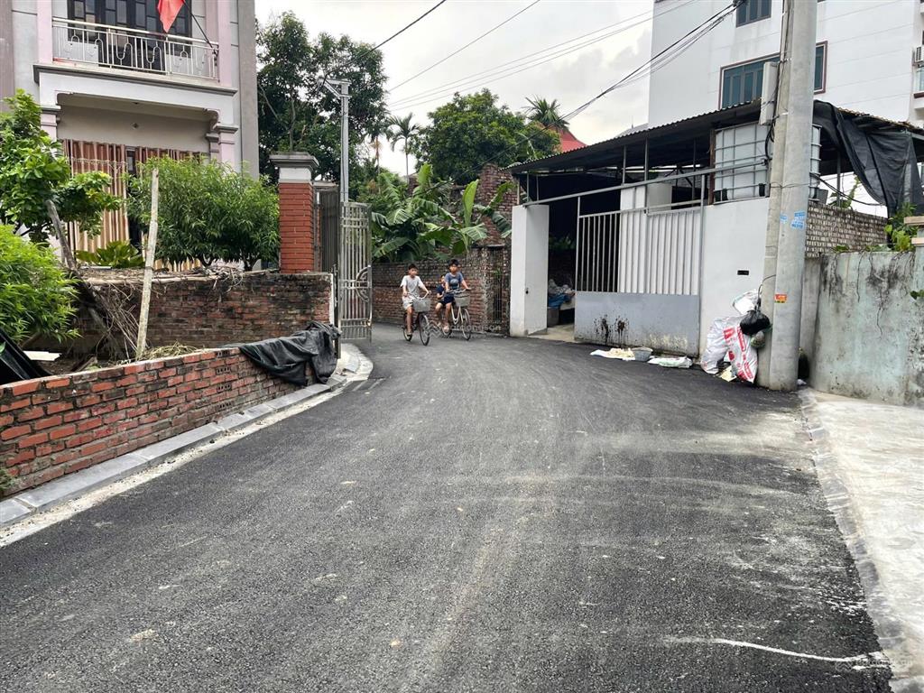 Bán mảnh đất vị trí gần chợ thôn xuân canh, xuân canh, đông anh, hn. dt 68.6m2. rộng 4.45m