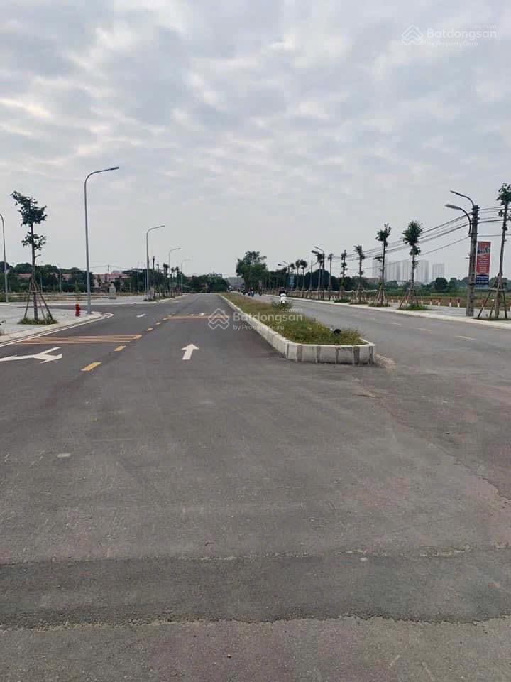 Bán đất tđc  bca mai lâm đa view vườn hoa đường 13m gần cầu tứ liên. diện tích 56m2