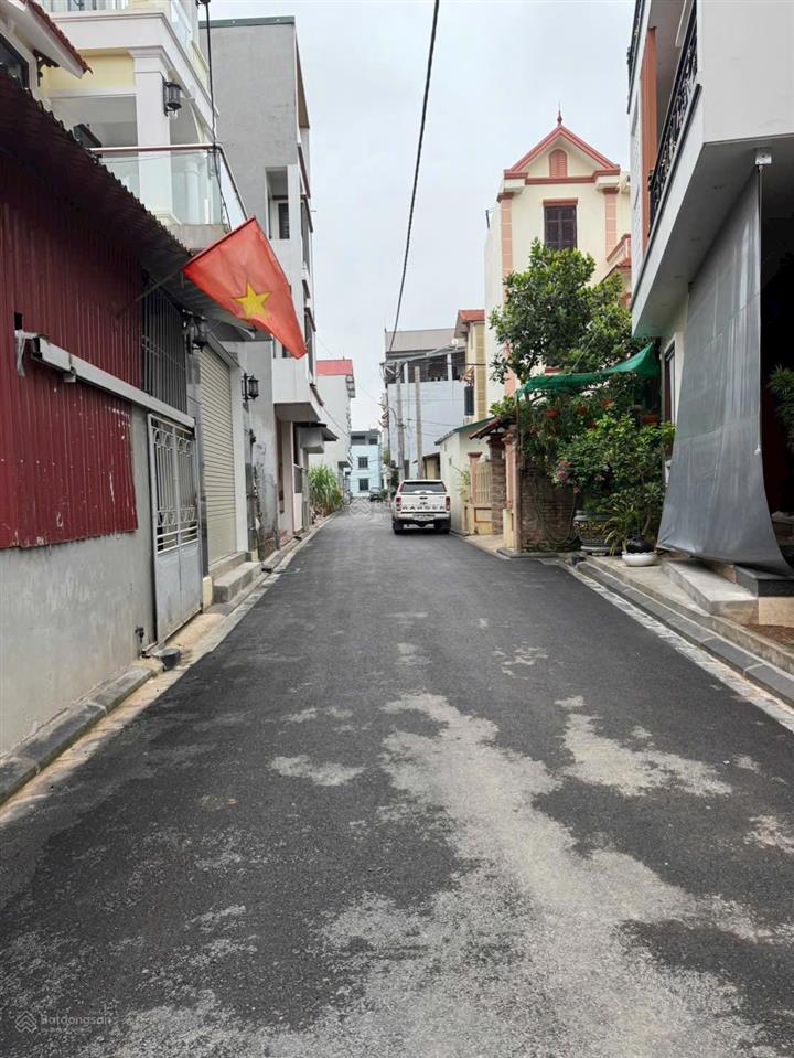 Bán mảnh đất 2 mặt thoáng. vị trí gần chợ thôn xuân canh, xuân canh, đông anh, hn. dt 50m2